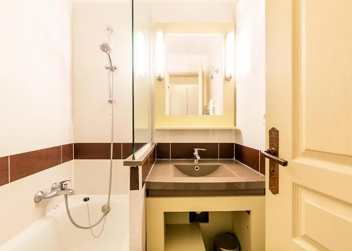 Daire Le Village De Cap Esterel - Maeva - 2 Pieces 4 Personnes - Confort Mae-6794 *